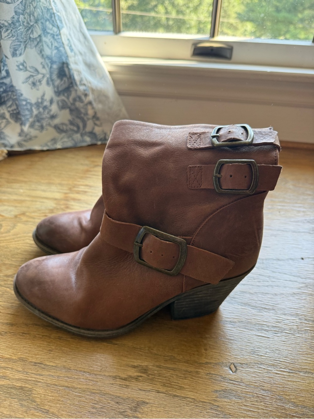 Lucky Brand Brown Leather Buckle Ankle Boots